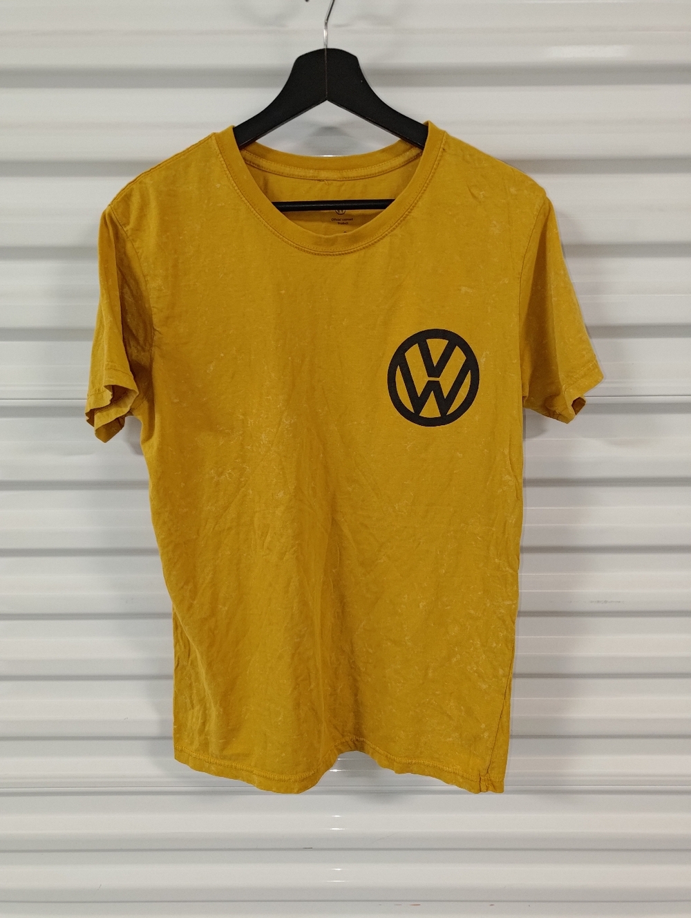 Volkswagen Official License VW Golf GTI 91 Men’s Size Small Gold Graphic T-shirt